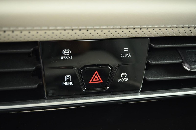 Volkswagen Atlas Vehicle Image 15