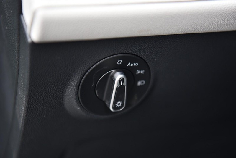 Volkswagen Taos Vehicle Image 10