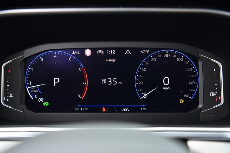Volkswagen Taos Vehicle Image 11