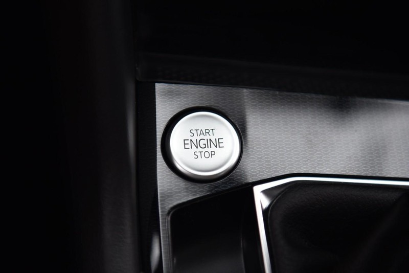 Volkswagen Taos Vehicle Image 16