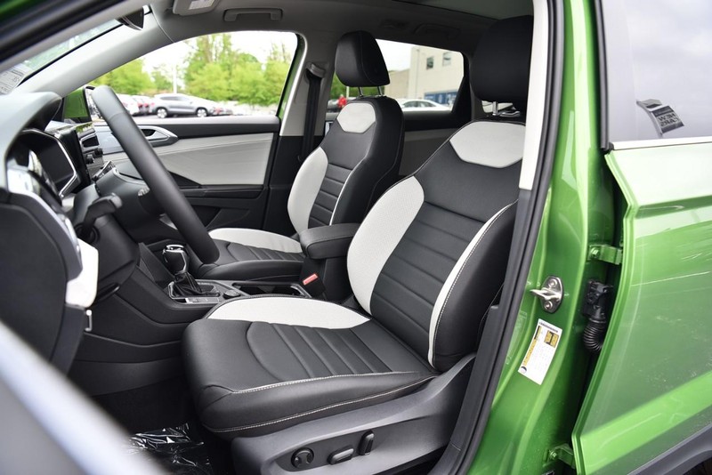 Volkswagen Taos Vehicle Image 20