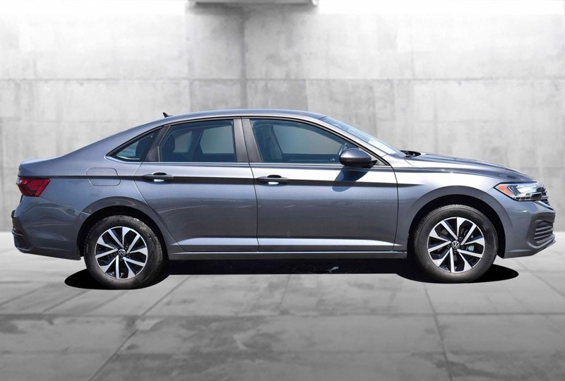 Volkswagen Jetta Vehicle Image 05