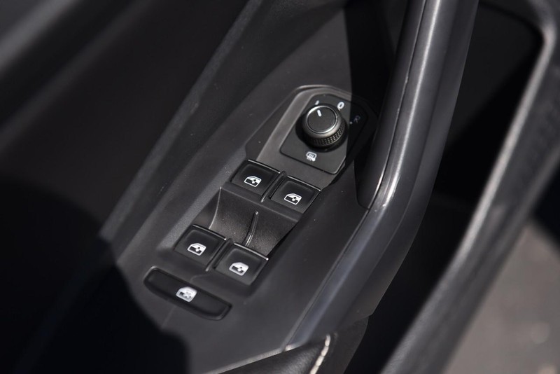 Volkswagen Jetta Vehicle Image 08
