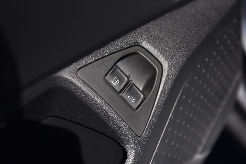Volkswagen Jetta Vehicle Image 09
