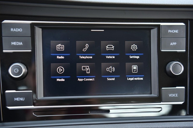 Volkswagen Jetta Vehicle Image 14