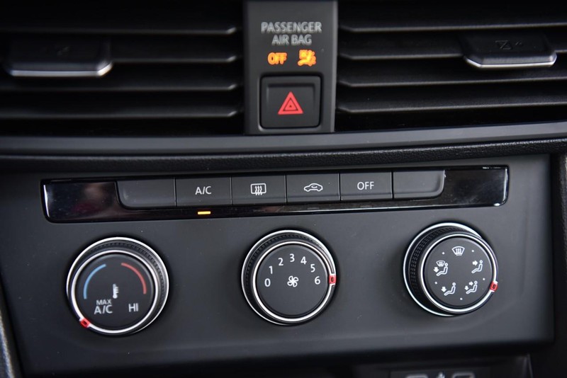 Volkswagen Jetta Vehicle Image 15