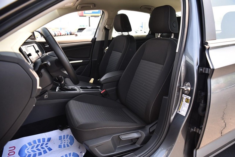 Volkswagen Jetta Vehicle Image 19