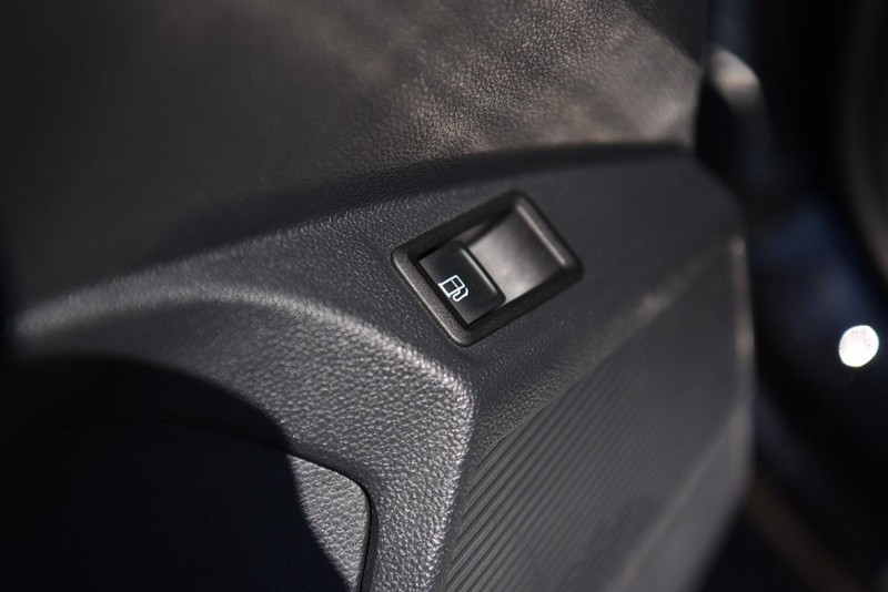 Volkswagen Taos Vehicle Image 09