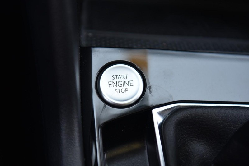 Volkswagen Taos Vehicle Image 15
