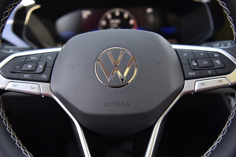 Volkswagen Taos Vehicle Image 18