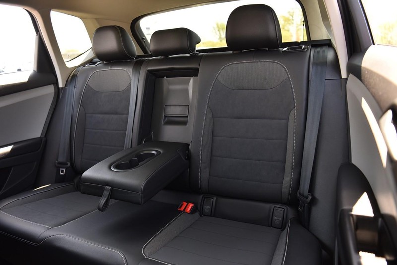 Volkswagen Taos Vehicle Image 22