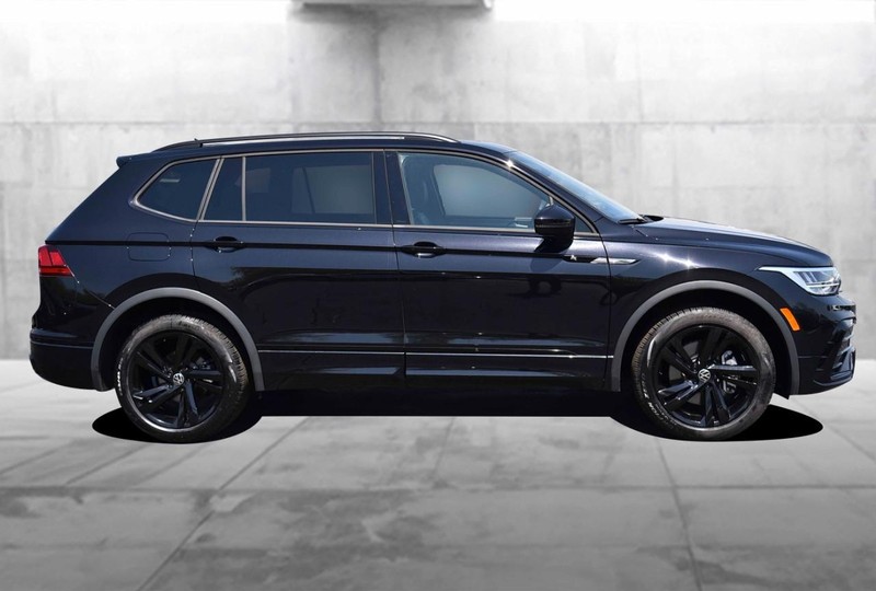 Volkswagen Tiguan Vehicle Image 05
