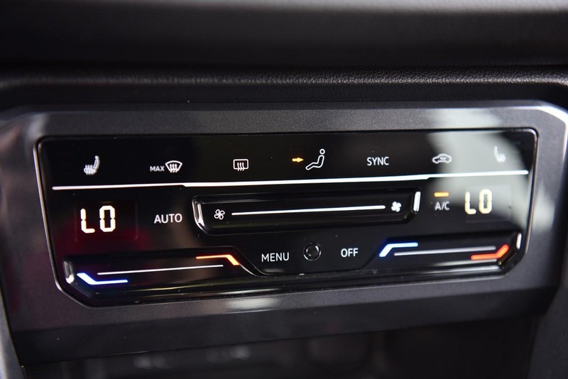 Volkswagen Tiguan Vehicle Image 15