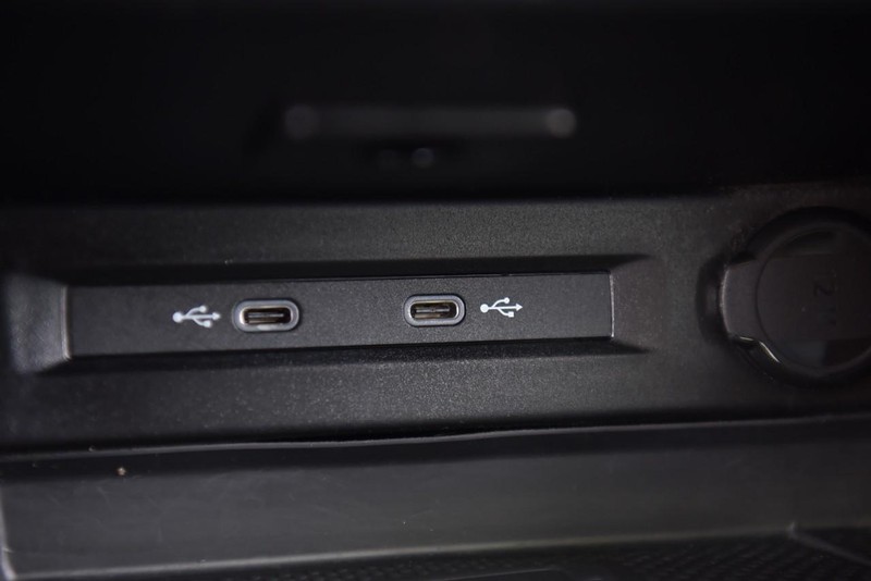 Volkswagen Tiguan Vehicle Image 16