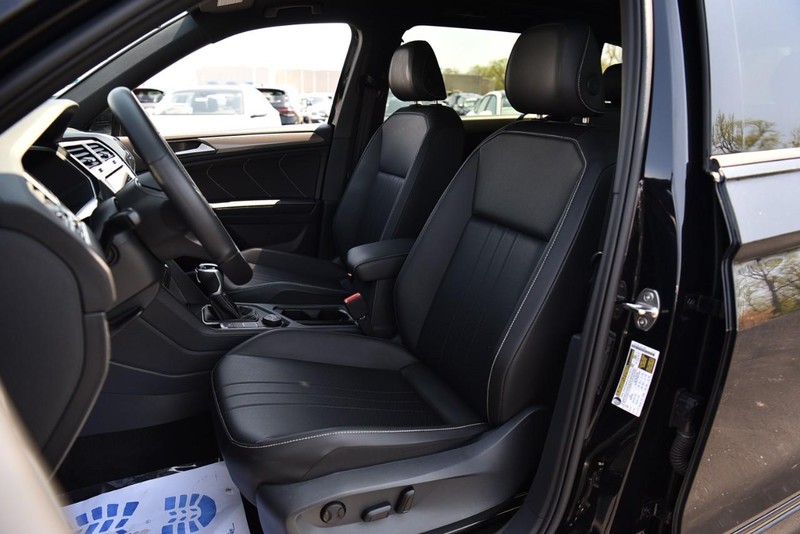 Volkswagen Tiguan Vehicle Image 21