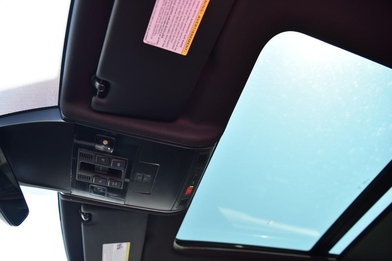 Volkswagen Tiguan Vehicle Image 23