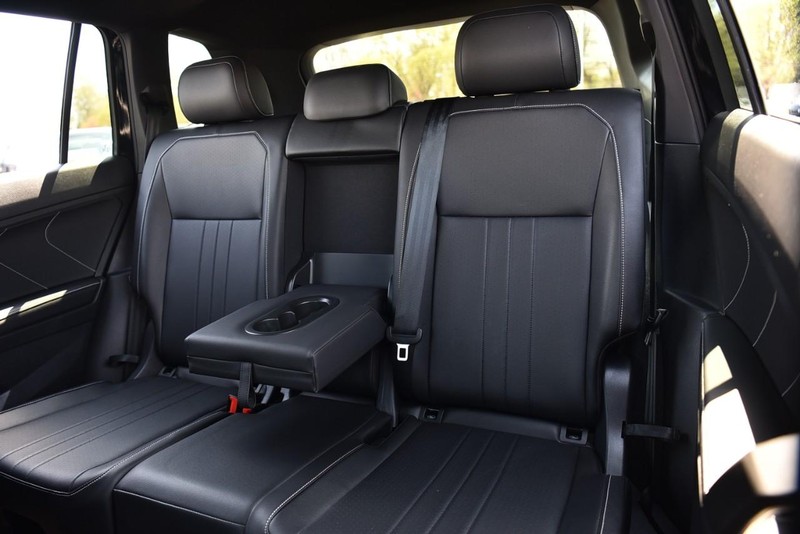 Volkswagen Tiguan Vehicle Image 24