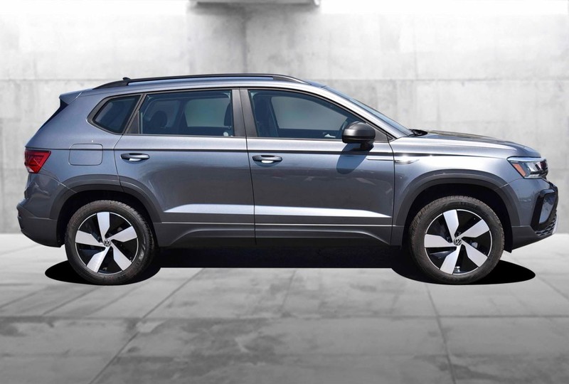Volkswagen Taos Vehicle Image 05
