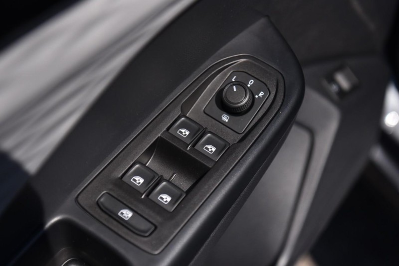 Volkswagen Taos Vehicle Image 08