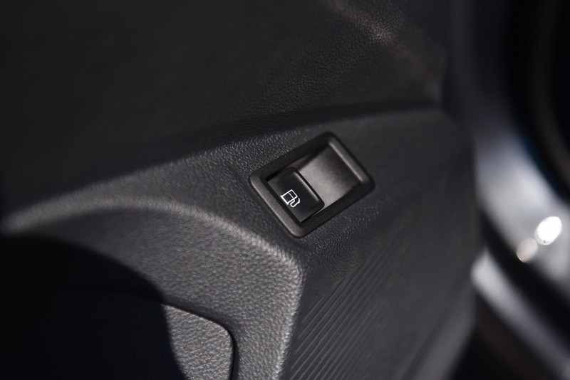 Volkswagen Taos Vehicle Image 09