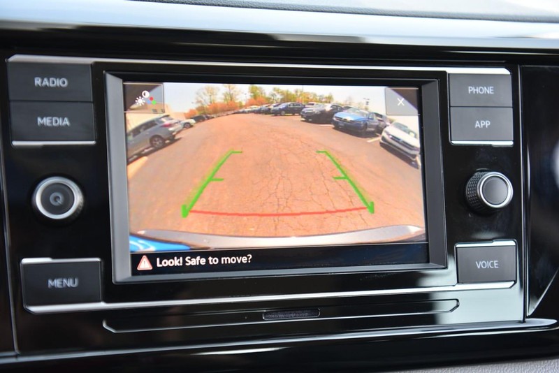 Volkswagen Taos Vehicle Image 13