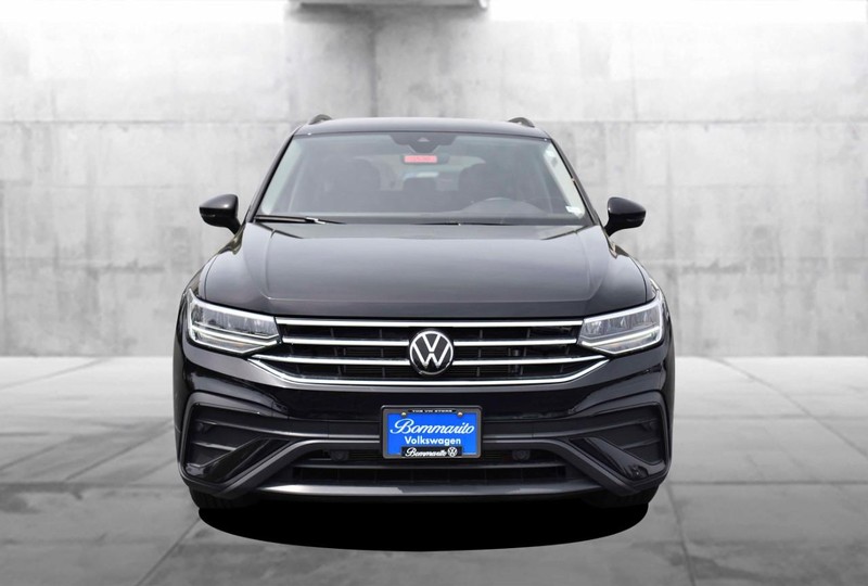 Volkswagen Tiguan Vehicle Image 04
