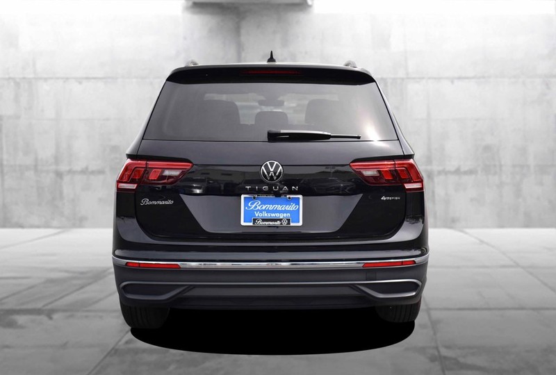 Volkswagen Tiguan Vehicle Image 06