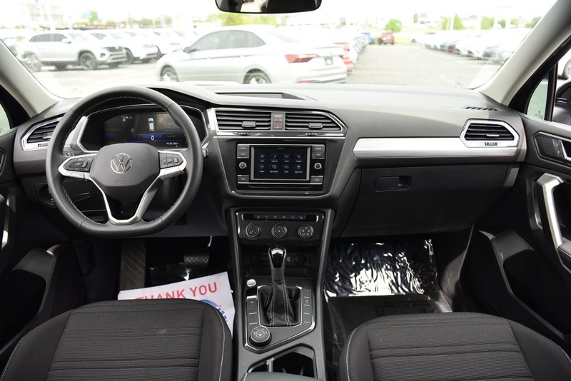 Volkswagen Tiguan Vehicle Image 07