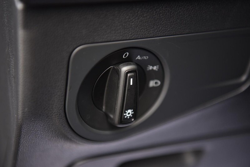 Volkswagen Tiguan Vehicle Image 10