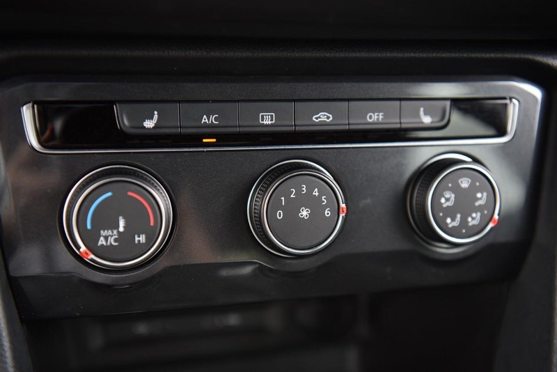 Volkswagen Tiguan Vehicle Image 14