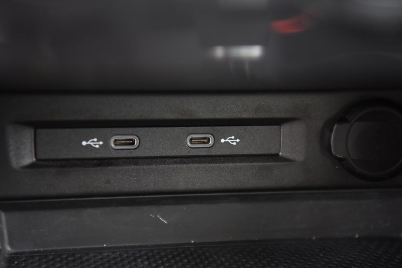 Volkswagen Tiguan Vehicle Image 15