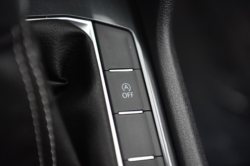 Volkswagen Tiguan Vehicle Image 18