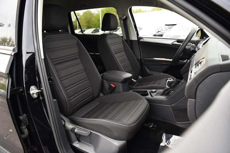 Volkswagen Tiguan Vehicle Image 21