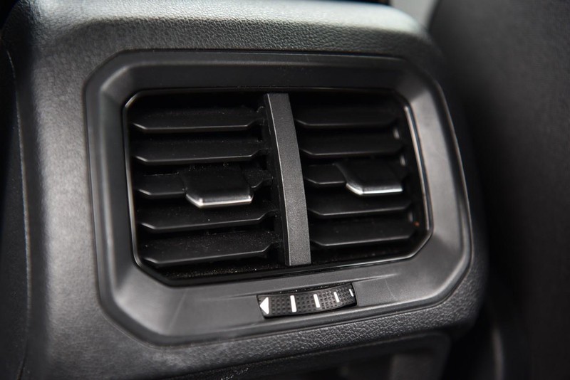 Volkswagen Tiguan Vehicle Image 23