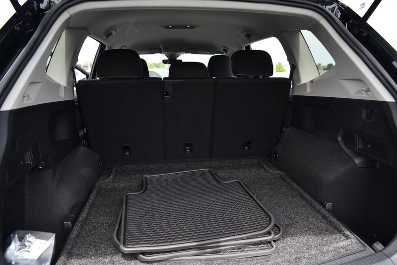 Volkswagen Tiguan Vehicle Image 24