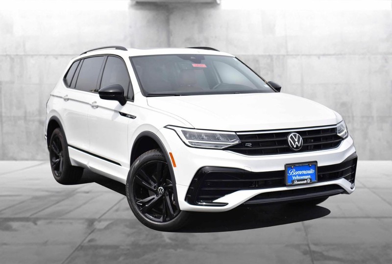 Volkswagen Tiguan Vehicle Image 02