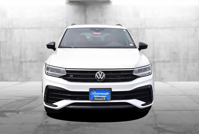 Volkswagen Tiguan Vehicle Image 04