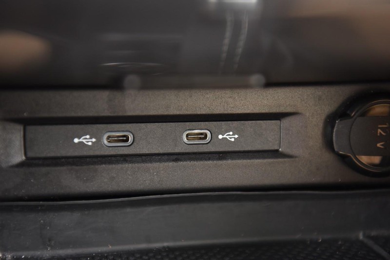 Volkswagen Tiguan Vehicle Image 16