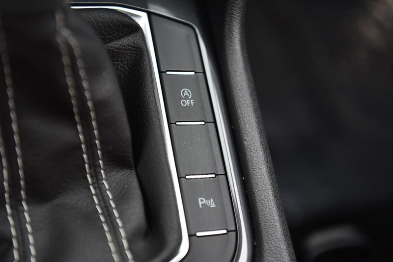 Volkswagen Tiguan Vehicle Image 19