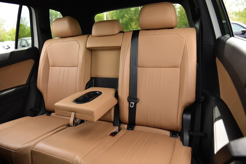 Volkswagen Tiguan Vehicle Image 24