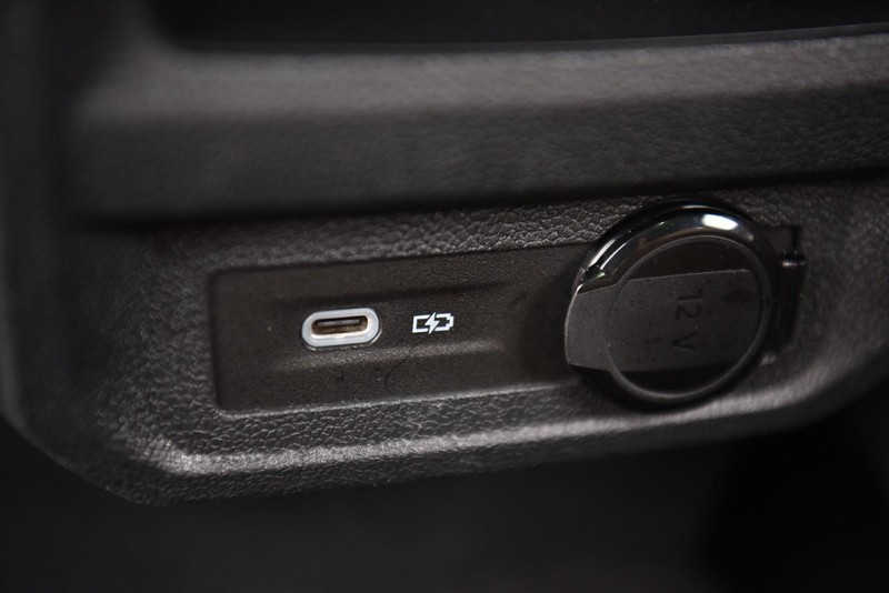 Volkswagen Tiguan Vehicle Image 26