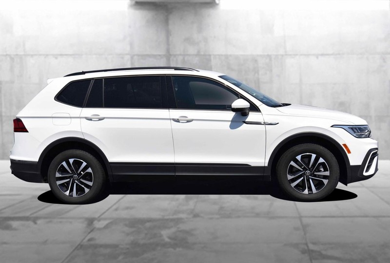 Volkswagen Tiguan Vehicle Image 05