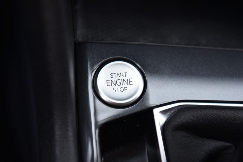 Volkswagen Tiguan Vehicle Image 16
