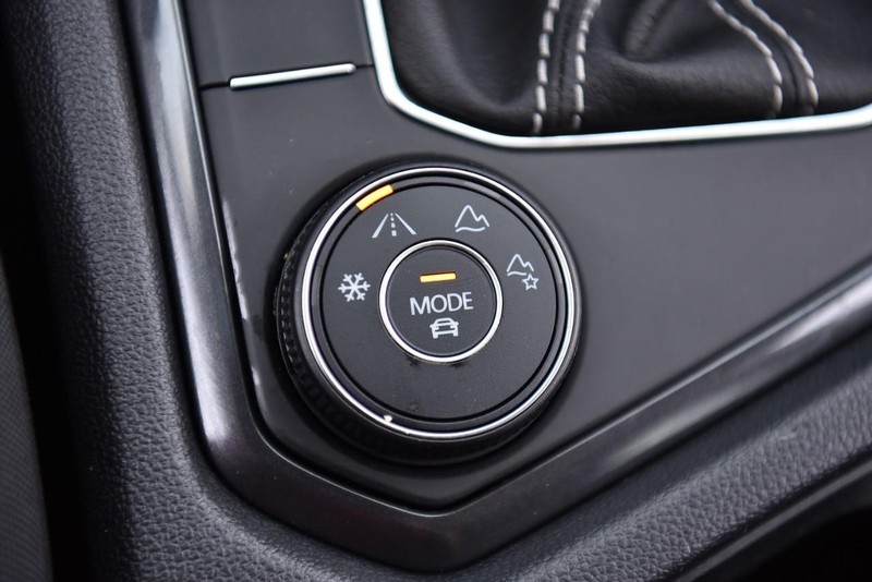 Volkswagen Tiguan Vehicle Image 17