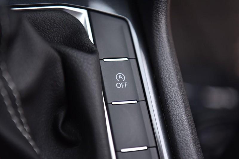 Volkswagen Tiguan Vehicle Image 18