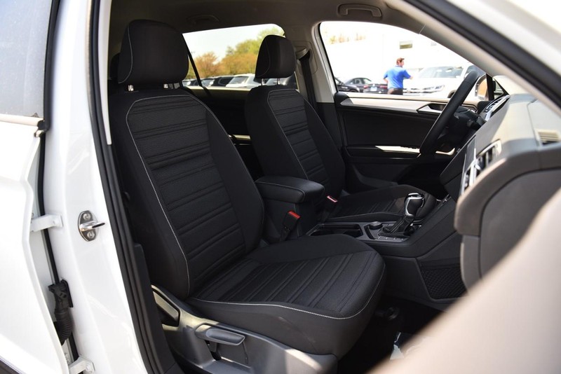 Volkswagen Tiguan Vehicle Image 21
