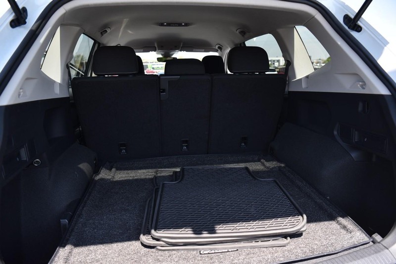 Volkswagen Tiguan Vehicle Image 24