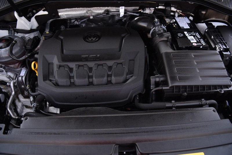 Volkswagen Tiguan Vehicle Image 25