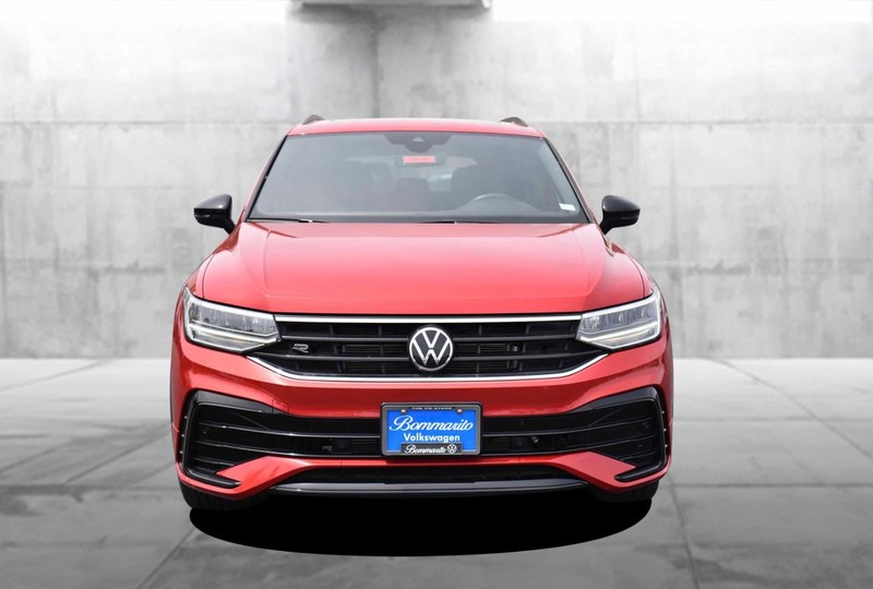 Volkswagen Tiguan Vehicle Image 04