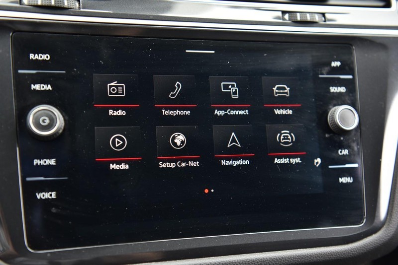 Volkswagen Tiguan Vehicle Image 14
